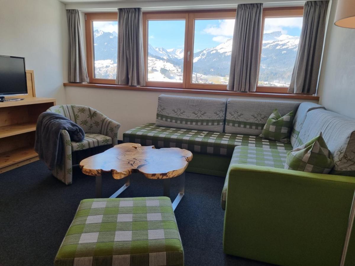 Gaestehaus Alpina Riezlern Exteriör bild