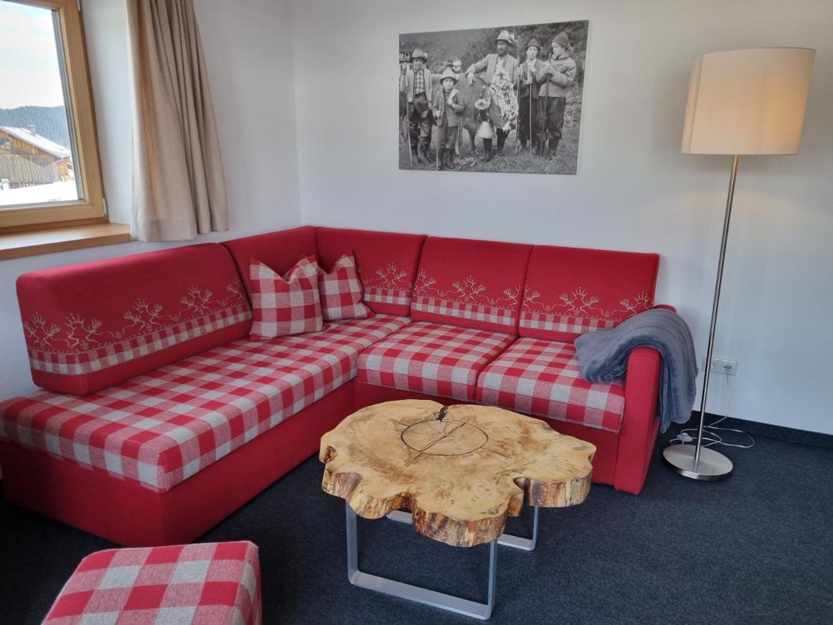 Gaestehaus Alpina Riezlern Exteriör bild