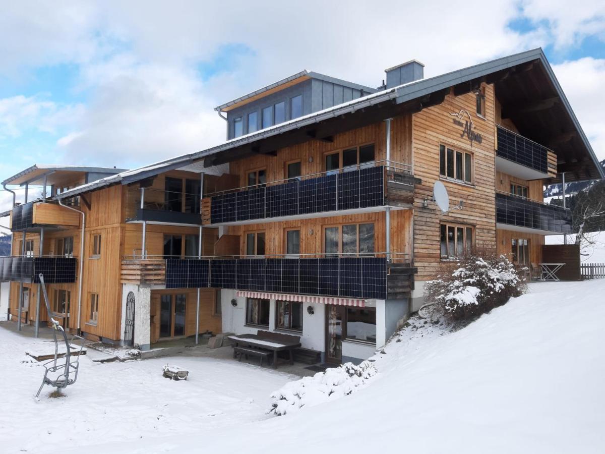 Gaestehaus Alpina Riezlern Exteriör bild